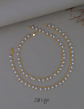PE1011822 -Gold Tone Pearl Pair Anklets